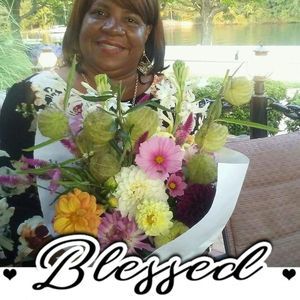 Meet your Posher, Gloria